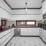 Oasis Luxury Villa Koszkinú