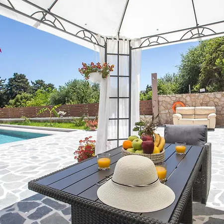 빌라 Oasis Luxury *