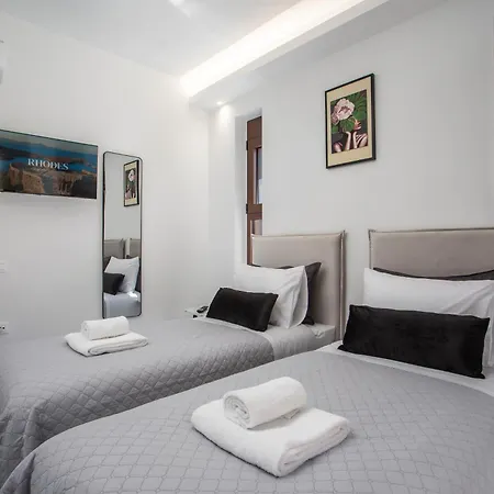 Oasis Luxury Vilă *