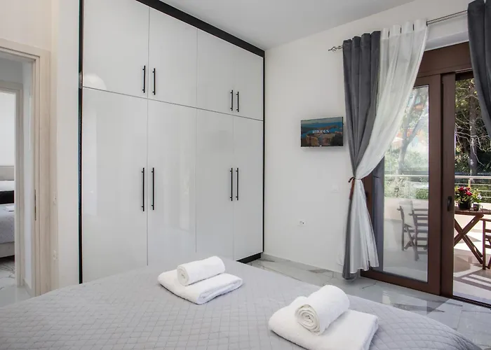 Oasis Luxury * Koskinou (Rhodes)