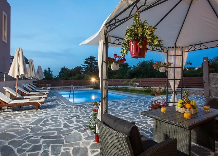 Oasis Luxury Villa *